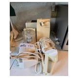 VARIOUS KITCHEN ITEMS