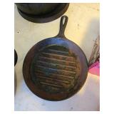 CAST IRON SKILLET