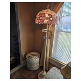 NICE FLOOR LAMP