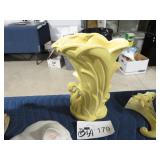 VINTAGE MCCOY SWAN VASE