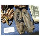 VINTAGE LEATHER ATHLETIC SHOES/
