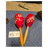 WOOD MARACAS PERCUSSION INSTUMENT