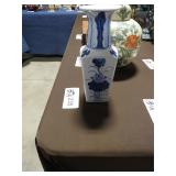DELFT BLUE & WHITE VASE