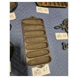 CAST IRON CORNBREAD PAN
