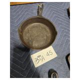 CAST IRON SKILLET