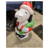 BLOW MOLD SNOOPY SANTA