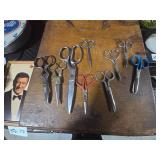 VINTAGE SCISSORS LOT