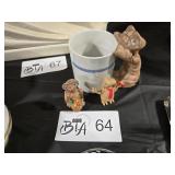 "ET" CUP AND FIGURINES