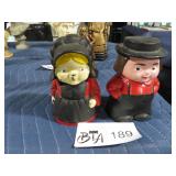 VINTAGE CAST IRON AMISH COUPLE SALT & PEPPER