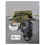 SCOTT M-95 GAS MASK UNUSED IN POUCH