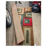 LARGE AREA RUG - SQUARE PATTERN