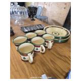 DISHWARE SET