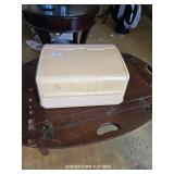 VINTAGE BREAD BOX