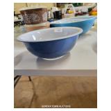 PYREX BOWLS