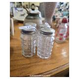 SALT AND PEPPER SET