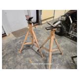 PAIR OF PIPE STANDS