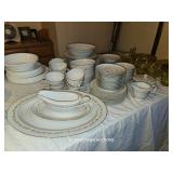 SET OF ROYAL M  / CHANTILLY CHINA DISHWARE