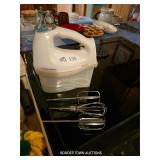 HAMILTON BEACH MIXER, CUTLERY, MISC.