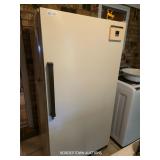 UPRIGHT FREEZER