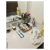 ROOM CONTENTS