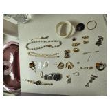 COLLECTION OF COSTUME JEWELRY