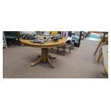 Classic Round Oak Pedestal Dining Table