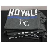 6 KC Royals V-neck T-shirt, Gray, Brand: Fanatics