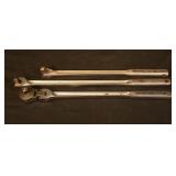 1/2" drive Craftsman swivel ratchet plus 2 bars