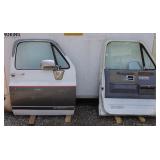 Chevy Pickup 1500, Doors