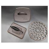 Lodge Cast Iron Presses and Trivet
