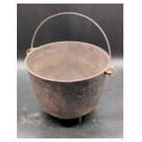 Cast Iron Cauldron with Handle and Feet