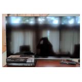 Samsung 49' QN49Q6FAMFXZA QLED TV with Accessories