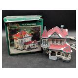 Dickens Collectables Victorian House 1995