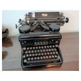 Royal Manual Typewriter Black Metal