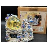Grandeur Noel Musical Waterglobe