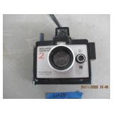 VINTAGE POLAROID LAND CAMERA SQUARE SHOOTER 2