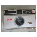VINTAGE KODAK INSTAMATIC 104 CAMERA