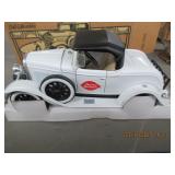 DAIRY QUEEN 1930 FORD ROADSTER CONVERTIBLE ERTL DI