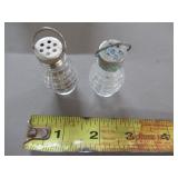 VINTAGE MINATURE SALT & PEPPER