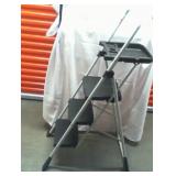 Cosco 3 Step colapsable ladder
