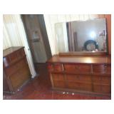 2 dressers
