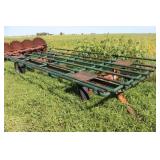 Hay trailer Vern