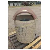Concrete garbage can holder