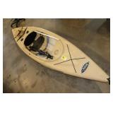 Pelican Summit 100x Kayak w/paddles