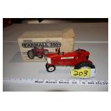 Ertl Farmall 350 1/16 scale w/box