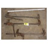 3 fence stretchers