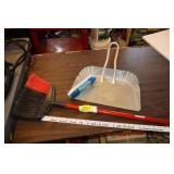 broom & dustpan