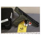 Kel-Tec CP33  .22 LR 5.5" New in Case