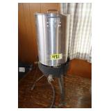 Turkey Fryer on stand w/newer pot