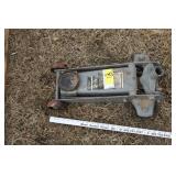 2 1/4 Ton floor jack, no handle